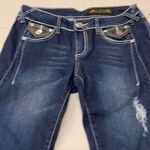 Size 28 Women’s capri jeans